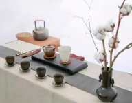白茶清歡無別事 我在等風(fēng)也等你全詩是什么？