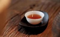 茶杯放下，是為了承接下一杯香茶。